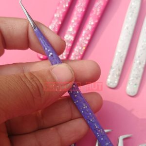 Eyelash Tweezers in Pakistan