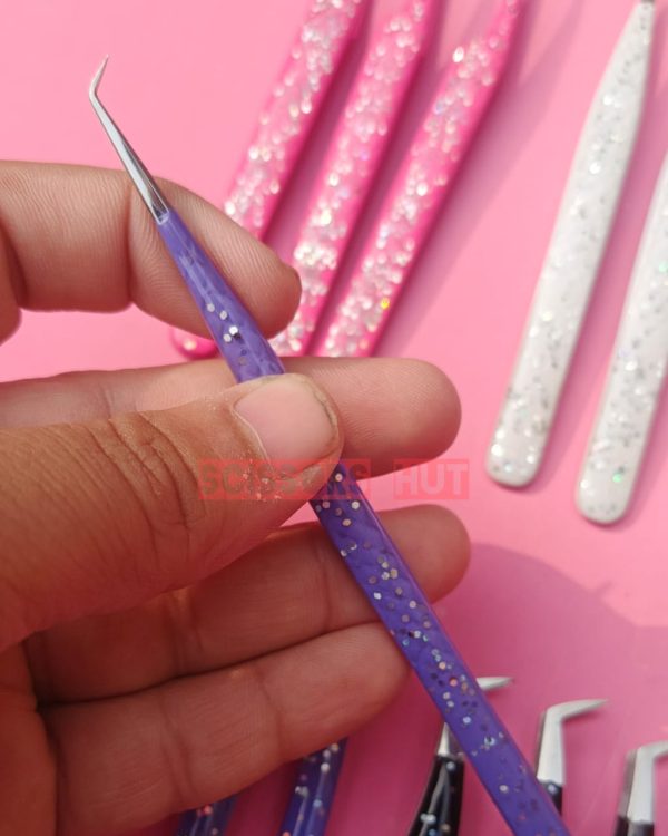 Eyelash Tweezers in Pakistan